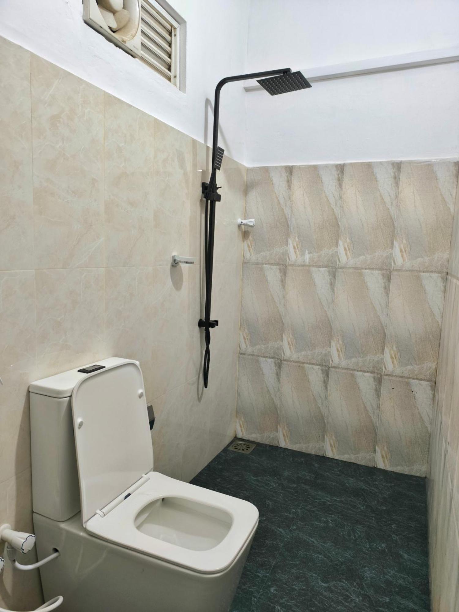 French Garden Regish Guest House Trincomalee Bilik gambar